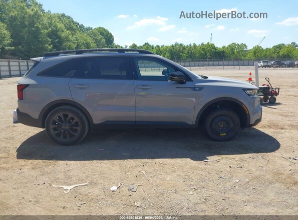 5XYRHDLF7NG096184 2022 KIA SORENTO Gray Vista interior trasera