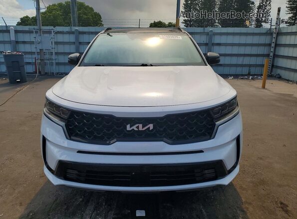5XYRK4LF5NG143696 2022 KIA SORENTO White 