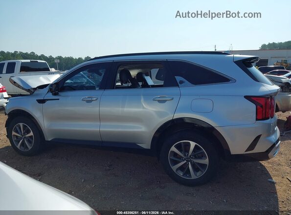 5XYRK4LFXMG047660 2021 KIA SORENTO Silver Rear interior view