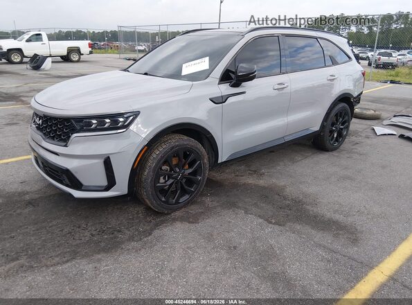 5XYRK4LFXNG101735 2022 KIA SORENTO Серый Передняя левая четверть