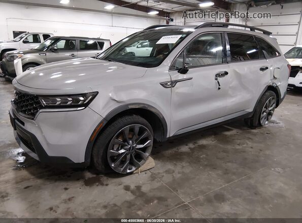 5XYRKDLF0PG191027 2023 KIA SORENTO Gray Vista tres cuartos delantera izquierda