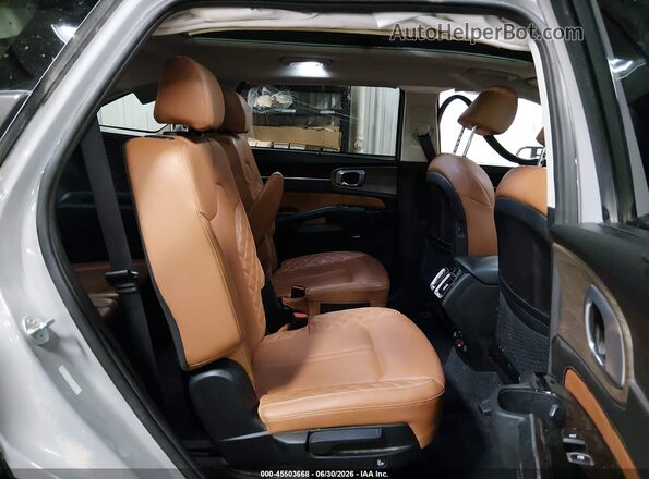 5XYRKDLF0PG191027 2023 KIA SORENTO Gray Vista de la etiqueta del VIN