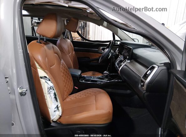 5XYRKDLF0PG191027 2023 KIA SORENTO Gray Vista interior delantera