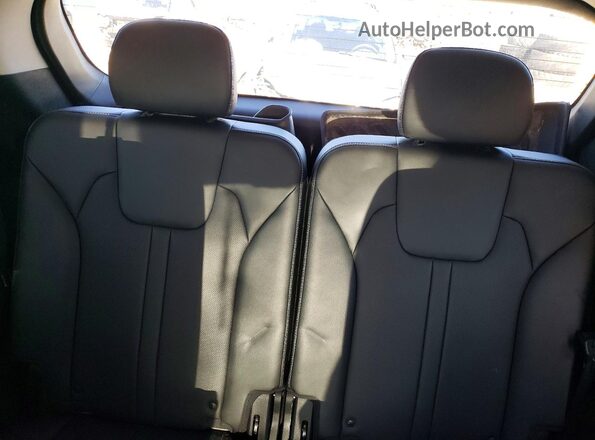 5XYRKDLF2NG087085 2022 KIA SORENTO White Widok tylnych siedzeń