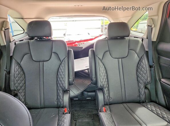 5XYRKDLF5PG221610 2023 KIA SORENTO Red Vista de los asientos traseros