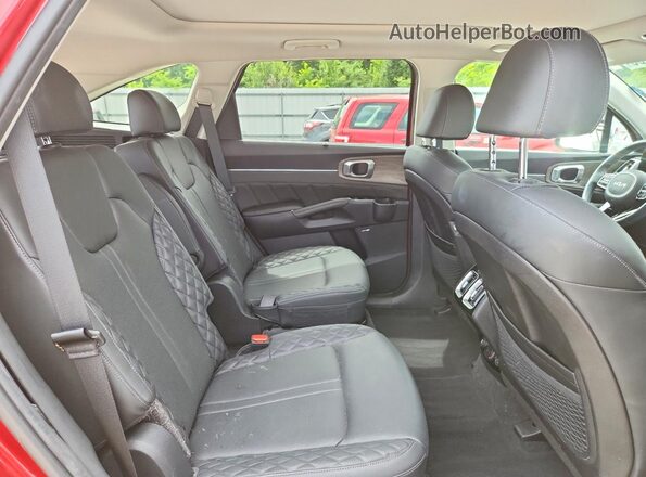 5XYRKDLF5PG221610 2023 KIA SORENTO Red Vista interior trasera