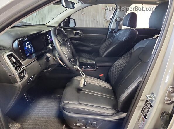 5XYRKDLF5PG248516 2023 KIA SORENTO Gray Սալոնի դիմացի տեսք