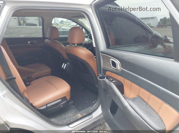 5XYRKDLF8NG104181 2022 KIA SORENTO Gray Vista de la etiqueta del VIN