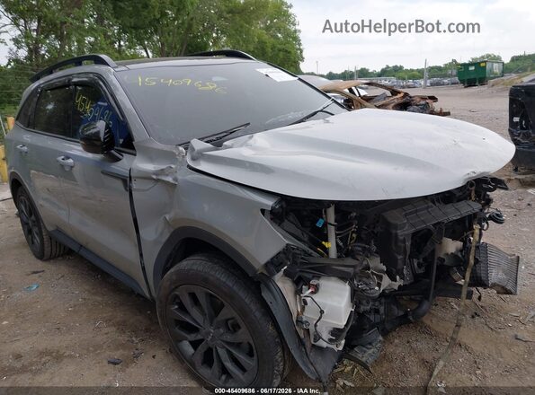 5XYRKDLF8NG104181 2022 KIA SORENTO Gray Vista frontal