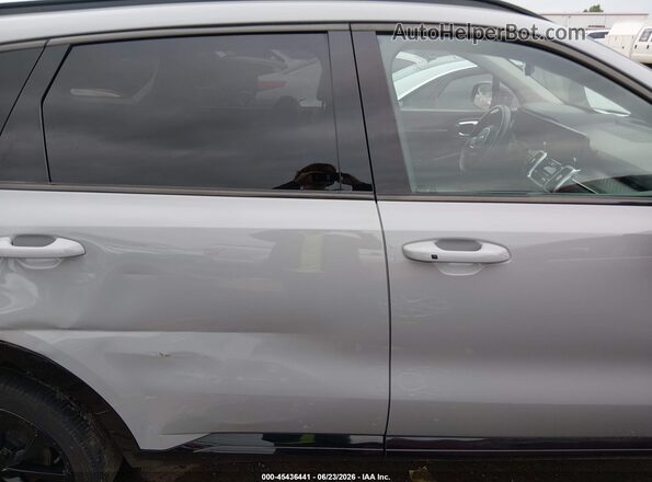 5XYRKDLF8PG217728 2023 KIA SORENTO Gray Вид задньої частини салону