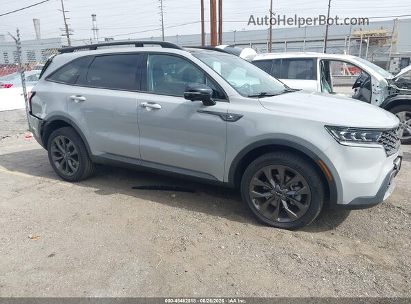 5XYRKDLFXPG196896 2023 KIA SORENTO Gray Widok wnętrza z tyłu