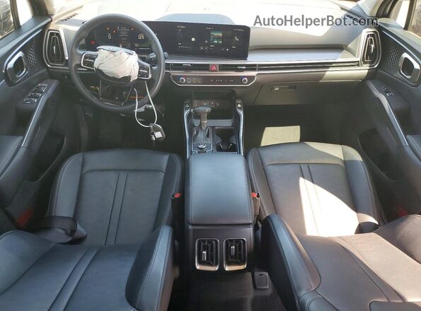 5XYRL4JC0RG251252 2024 KIA SORENTO Gray Widok deski rozdzielczej