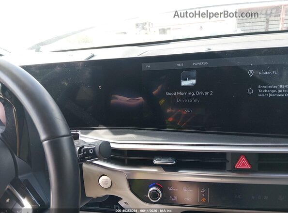 5XYRL4JC8SG378353 2025 KIA SORENTO Silver Rear seats view