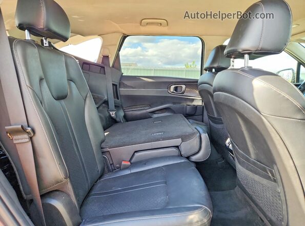 5XYRL4LC5NG140591 2022 KIA SORENTO Black Vista interior trasera