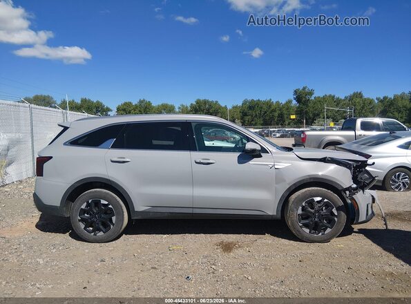 5XYRLDJC9SG326519 2025 KIA SORENTO Gray Widok wnętrza z tyłu