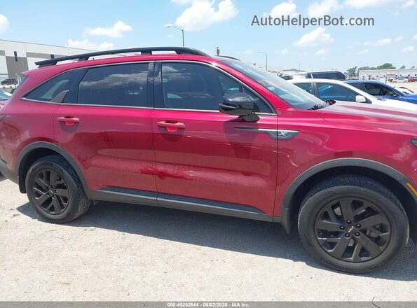 5XYRLDLC8NG144778 2022 KIA SORENTO Red Widok wnętrza z tyłu