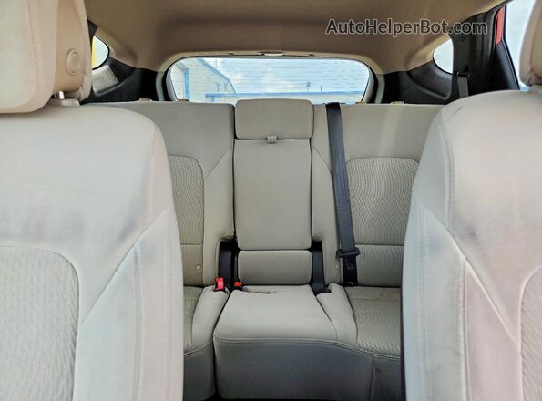 5XYZT3LB8GG375278 2016 HYUNDAI SANTA Red Հետևի նստատեղերի տեսք