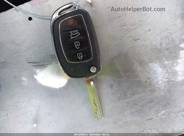5XYZTDLB4HG478043 2017 HYUNDAI SANTA FE SPORT Серебряный 