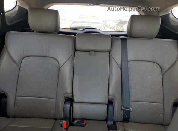 5XYZU3LB2GG355394 2016 HYUNDAI SANTA White უკანა სავარძლების ხედი
