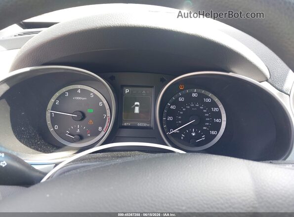 5XYZU3LB2JG532436 2018 HYUNDAI SANTA FE SPORT White Հետևի նստատեղերի տեսք