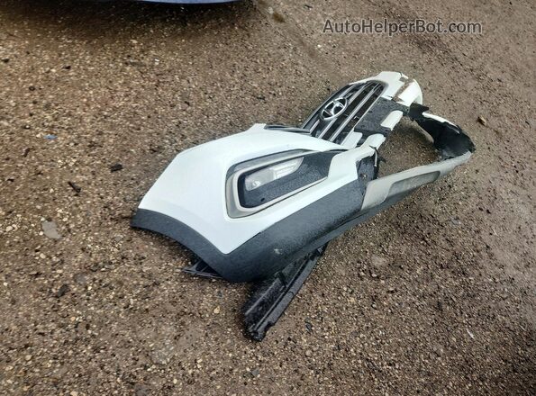 5XYZU3LB2JG545882 2018 HYUNDAI SANTA White VIN კოდის სტიკერის ხედი