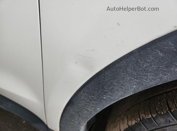 5XYZUDLB0JG517018 2018 HYUNDAI SANTA White 