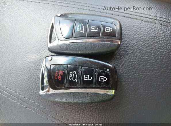 5XYZUDLB1HG388717 2017 HYUNDAI SANTA FE SPORT Белый Вид панели приборов