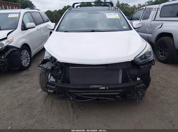 5XYZUDLBXHG460806 2017 HYUNDAI SANTA FE SPORT Белый Вид спереди