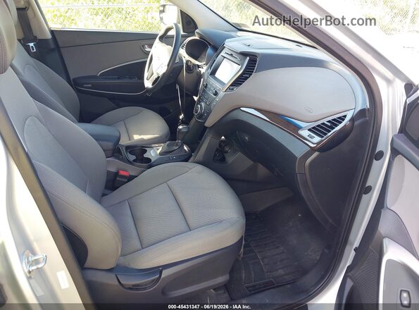 5XYZUDLBXJG521660 2018 HYUNDAI SANTA FE SPORT Silver Front interior view