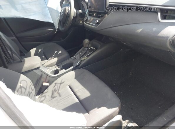 5YFB4MDE2PP009518 2023 TOYOTA COROLLA Silver Widok wnętrza z przodu