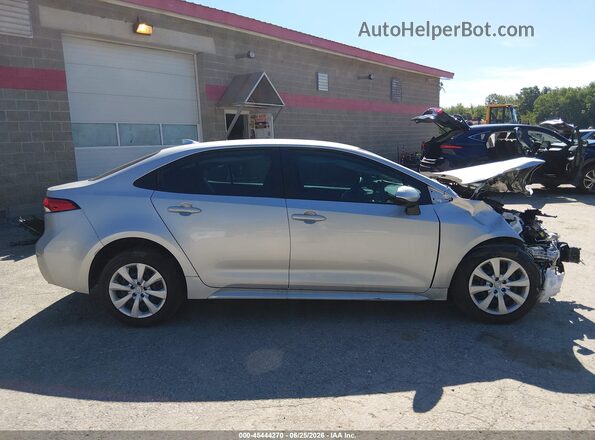 5YFB4MDE2TP410447 2026 TOYOTA COROLLA Silver Widok wnętrza 360 stopni