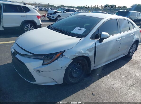 5YFB4MDE2TP444338 2026 TOYOTA COROLLA White Widok z przodu