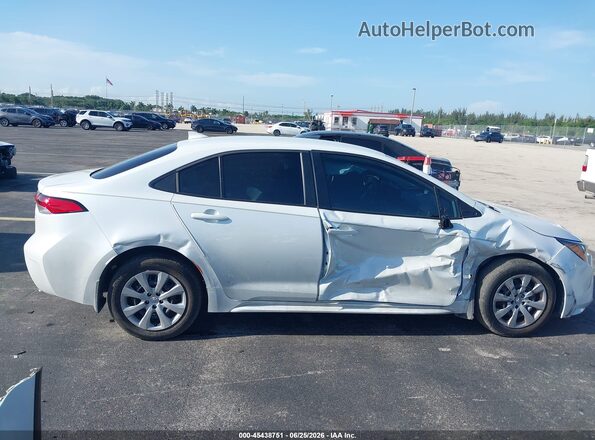 5YFB4MDE2TP444338 2026 TOYOTA COROLLA White Widok wnętrza z tyłu