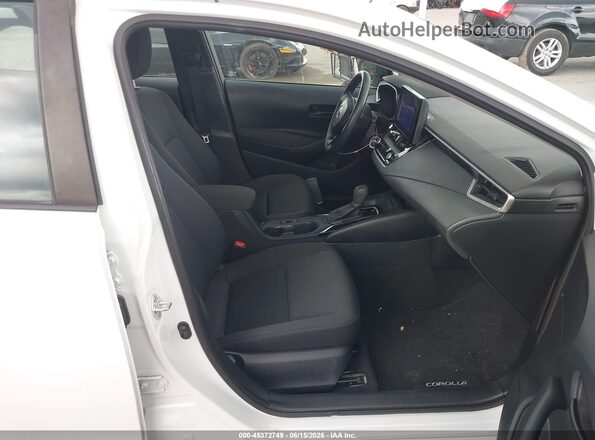 5YFB4MDE3PP008751 2023 TOYOTA COROLLA Белый Вид салона спереди