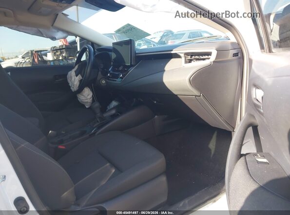 5YFB4MDE3RP213957 2024 TOYOTA COROLLA White Front interior view