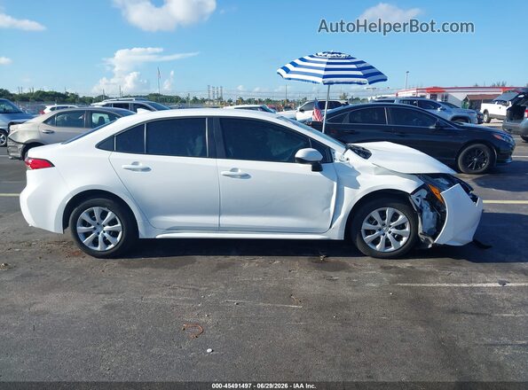 5YFB4MDE3RP213957 2024 TOYOTA COROLLA White 360 interior view