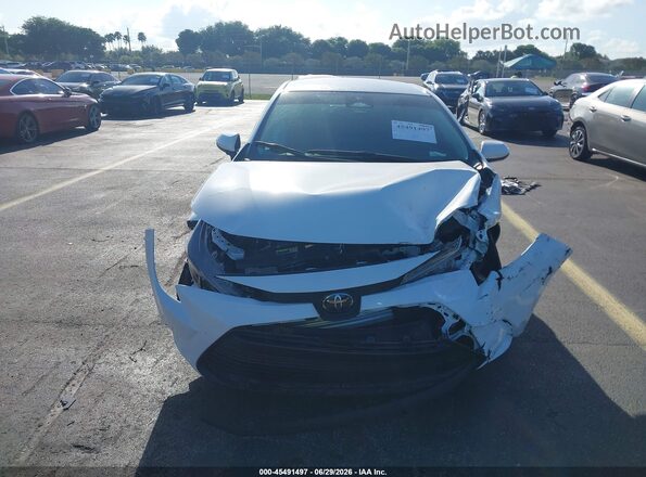 5YFB4MDE3RP213957 2024 TOYOTA COROLLA White Rear interior view