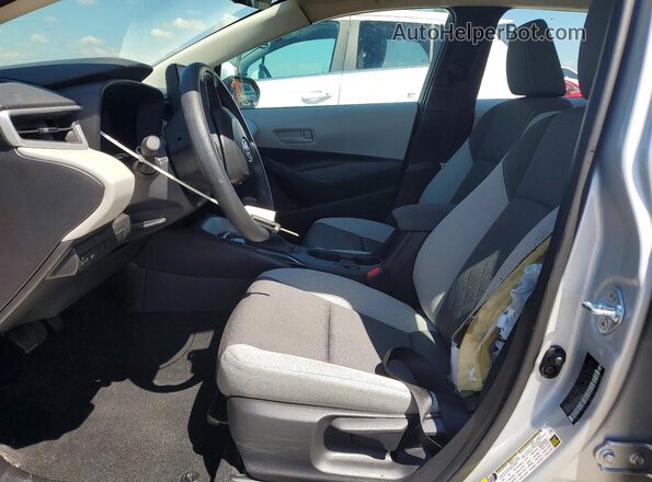 5YFB4MDE3TP367334 2026 TOYOTA COROLLA Silver Front interior view