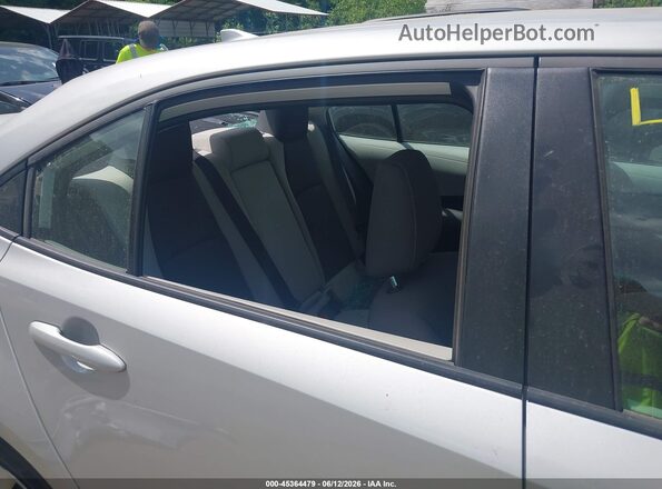 5YFB4MDE3TP425944 2026 TOYOTA COROLLA Silver Вид спереду