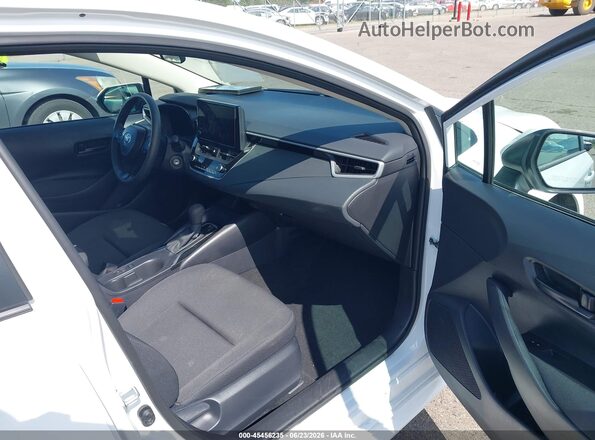 5YFB4MDE5TP377041 2026 TOYOTA COROLLA White Սալոնի դիմացի տեսք