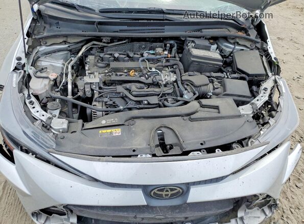 5YFB4MDE6RP207151 2024 TOYOTA COROLLA Silver Widok wnętrza z tyłu