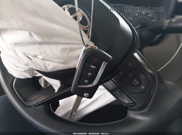 5YFB4MDE7RP124540 2024 TOYOTA COROLLA Silver Widok deski rozdzielczej