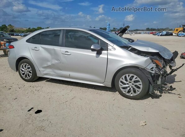 5YFB4MDE7SP299960 2025 TOYOTA COROLLA Серебряный Передняя правая четверть