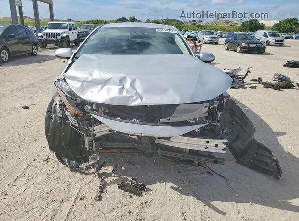 5YFB4MDE7SP299960 2025 TOYOTA COROLLA Серебряный Вид спереди