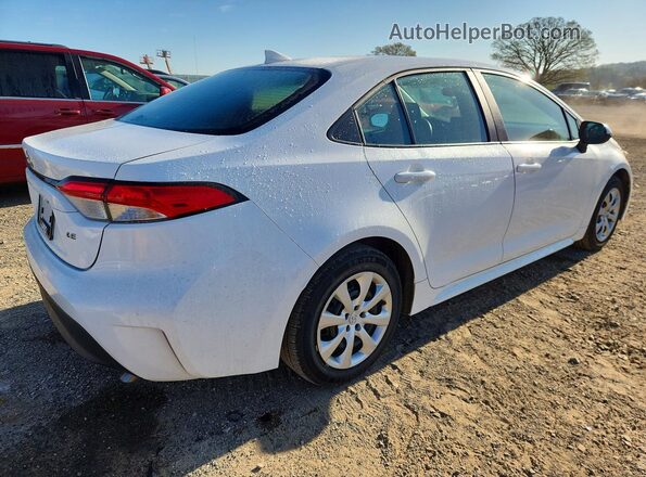 5YFB4MDE8RP124658 2024 TOYOTA COROLLA White 
