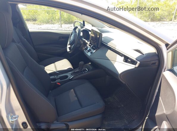 5YFB4MDEXRP103634 2024 TOYOTA COROLLA Silver Vista interior delantera