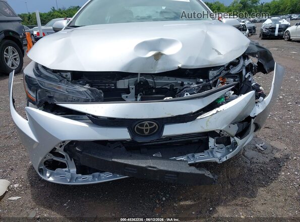 5YFB4MDEXRP194730 2024 TOYOTA COROLLA Silver Widok z przodu