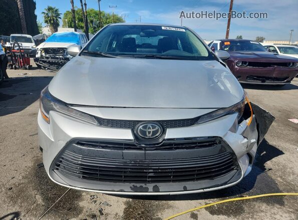 5YFB4MDEXSP253250 2025 TOYOTA COROLLA Silver Սալոնի 360 աստիճան տեսք