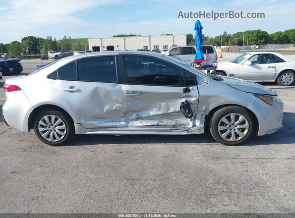 5YFB4MDEXSP268086 2025 TOYOTA COROLLA Silver Vista interior de 360 grados