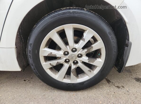 5YFBPMBEXNP355212 2022 TOYOTA COROLLA White 